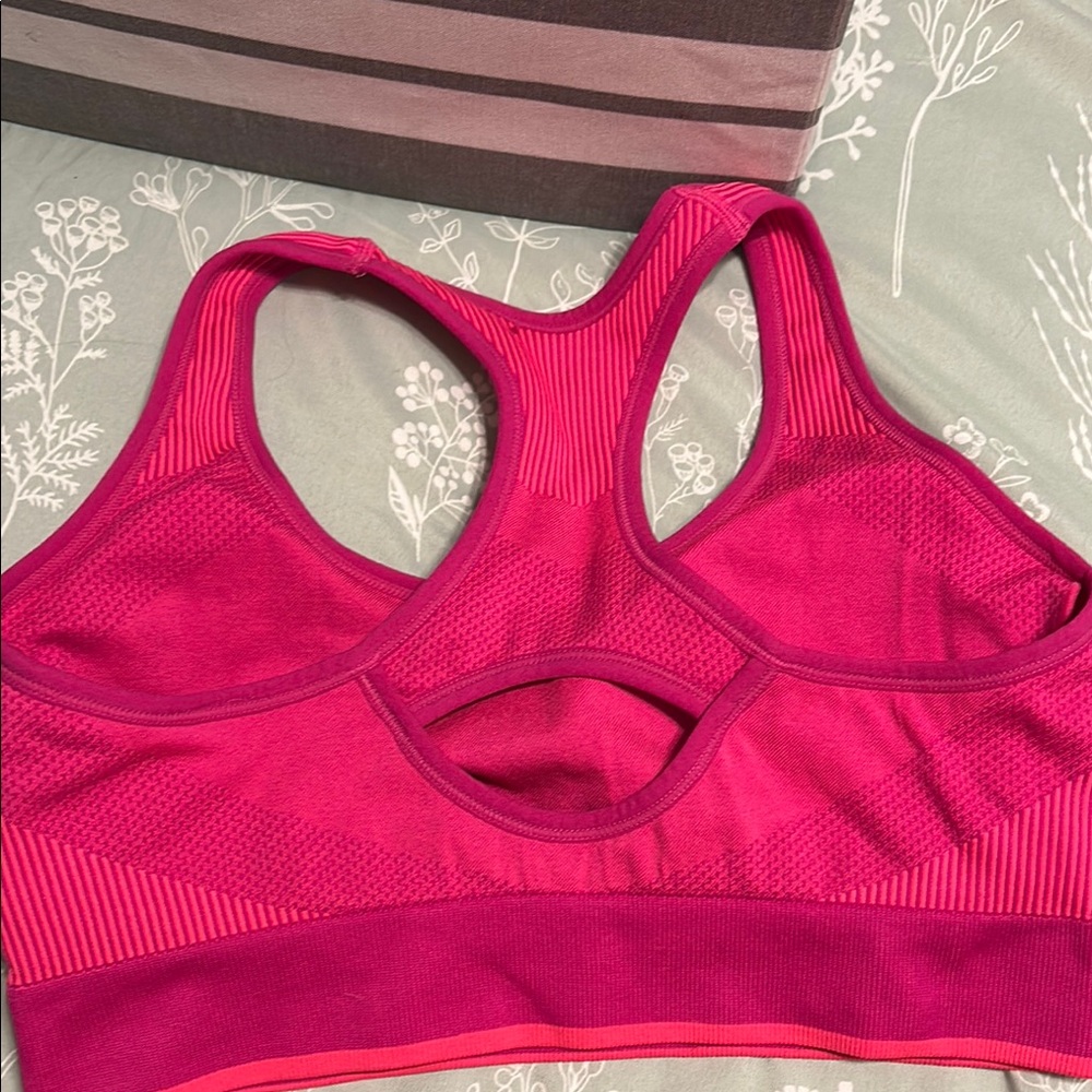 Puma Pink Racerback Sports Bra Seamless Design - Picture 4 of 4